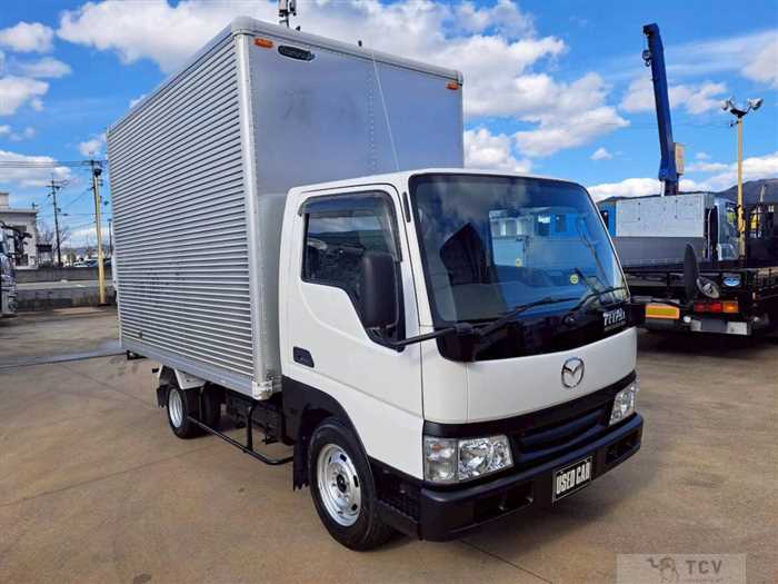 2010 Mazda Titan Dash