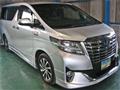 2017 Toyota Alphard Hybrid