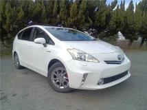 2015 Toyota PRIUS α