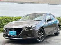 2018 Mazda Axela