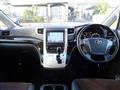 2013 Toyota Alphard G