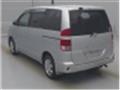2005 Toyota Noah