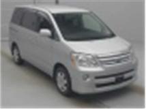 2005 Toyota Noah