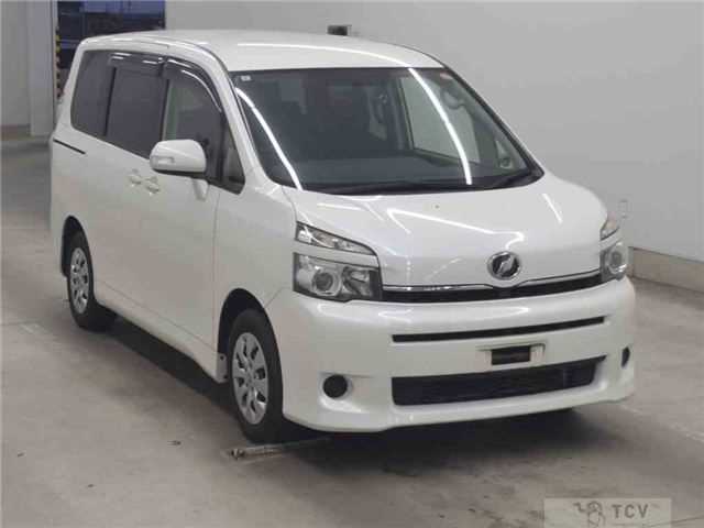 2014 Toyota Voxy