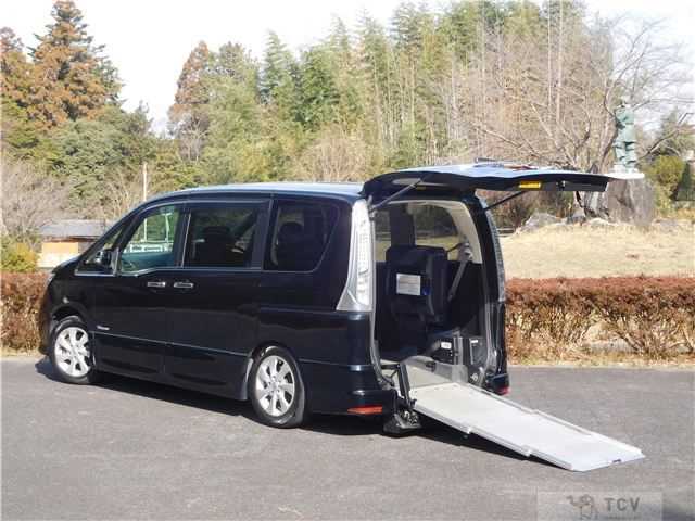 2013 Nissan Serena