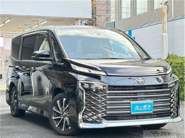 2022 Toyota Voxy