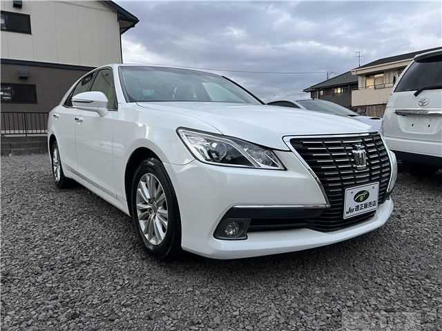 2014 Toyota Crown