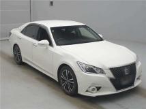 2014 Toyota Crown Hybrid