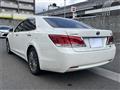 2013 Toyota Crown Hybrid