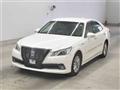 2013 Toyota Crown Hybrid