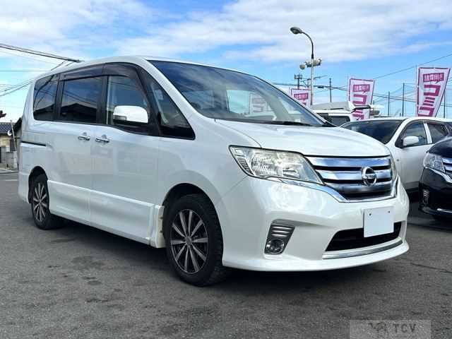 2011 Nissan Serena