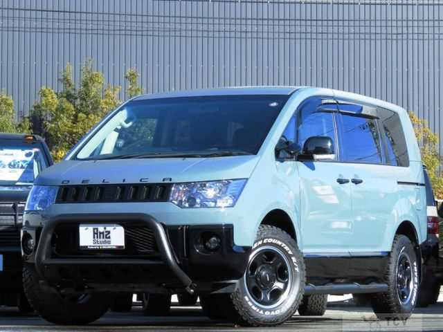 2012 Mitsubishi Delica D5
