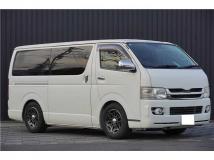 2009 Toyota Hiace Van