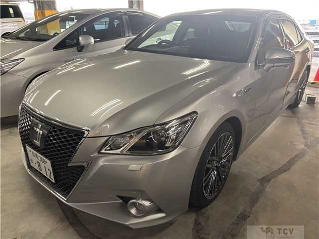 2015 Toyota Crown Hybrid