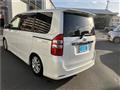 2010 Toyota Noah