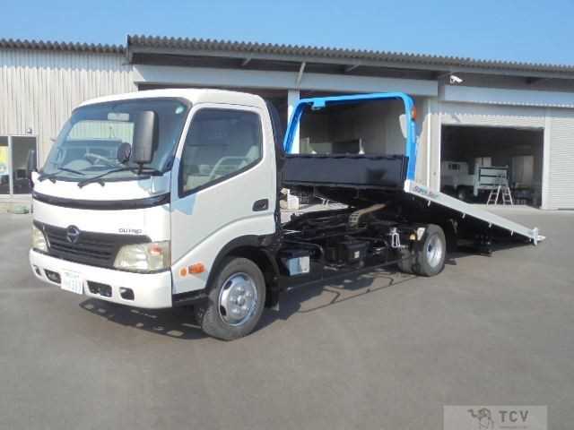 2010 Hino Dutro