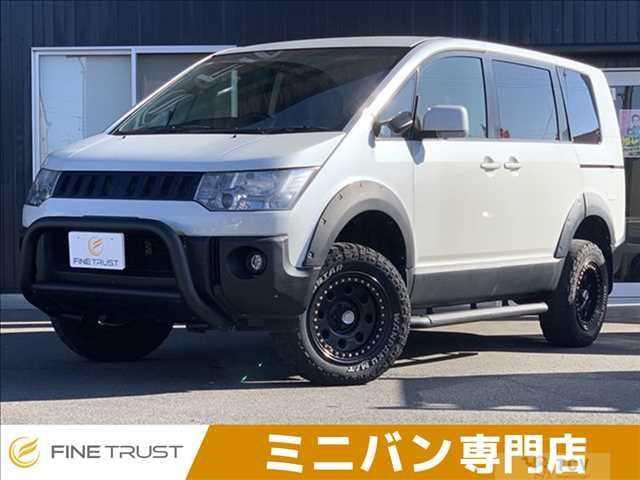 2012 Mitsubishi Delica D5