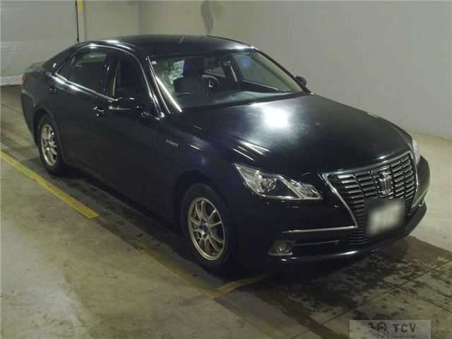 2015 Toyota Crown Hybrid