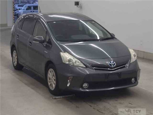 2013 Toyota PRIUS α