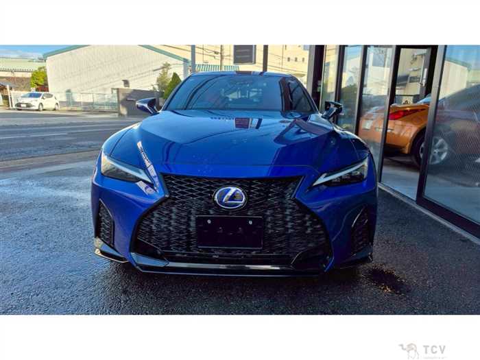 2021 Lexus IS