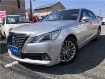 2014 Toyota Crown Hybrid