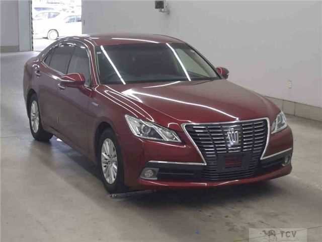2013 Toyota Crown Hybrid