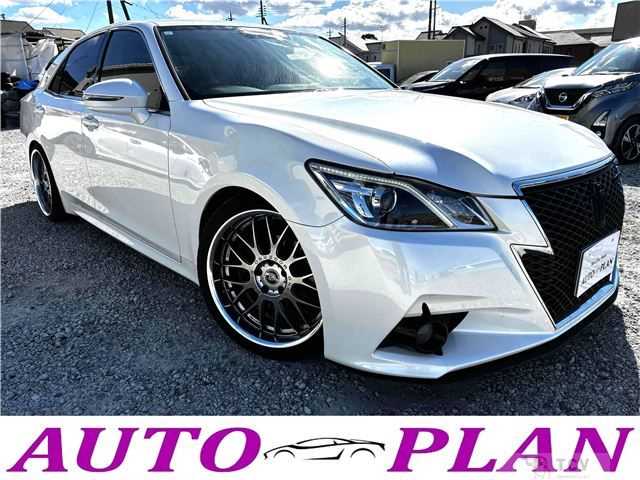 2013 Toyota Crown Hybrid