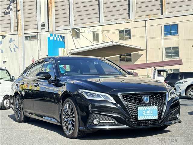 2022 Toyota Crown Hybrid