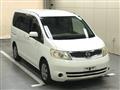 2005 Nissan Serena