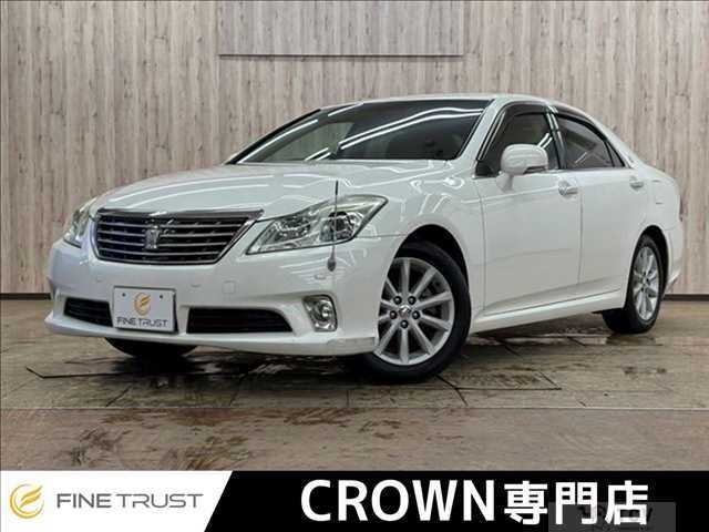 2011 Toyota Crown Royal Series