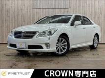 2011 Toyota Crown Royal Series