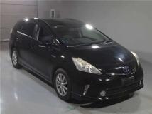 2013 Toyota PRIUS α