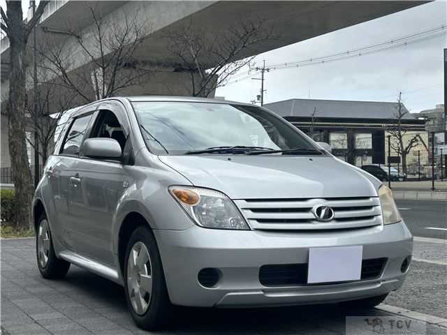 2005 Toyota IST