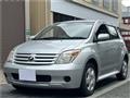 2005 Toyota IST