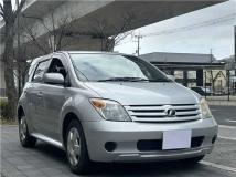 2005 Toyota IST