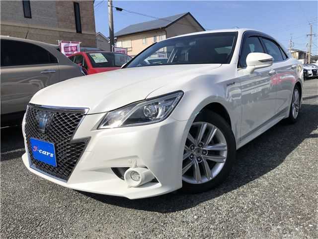 2014 Toyota Crown Hybrid