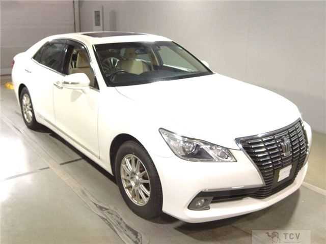 2015 Toyota Crown