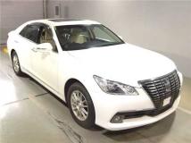 2015 Toyota Crown