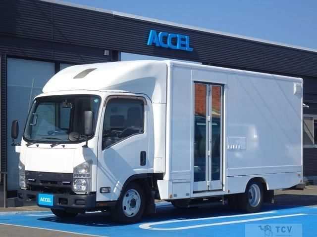 2014 Isuzu Elf Truck
