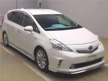 2013 Toyota PRIUS α