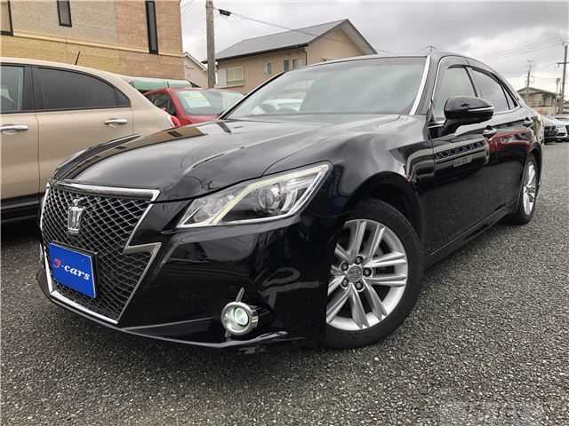 2015 Toyota Crown Hybrid