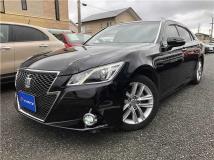2015 Toyota Crown Hybrid