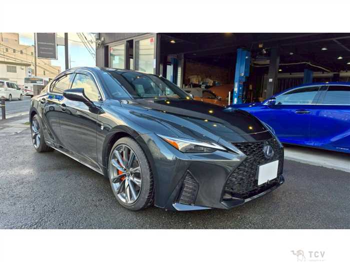 2022 Lexus IS