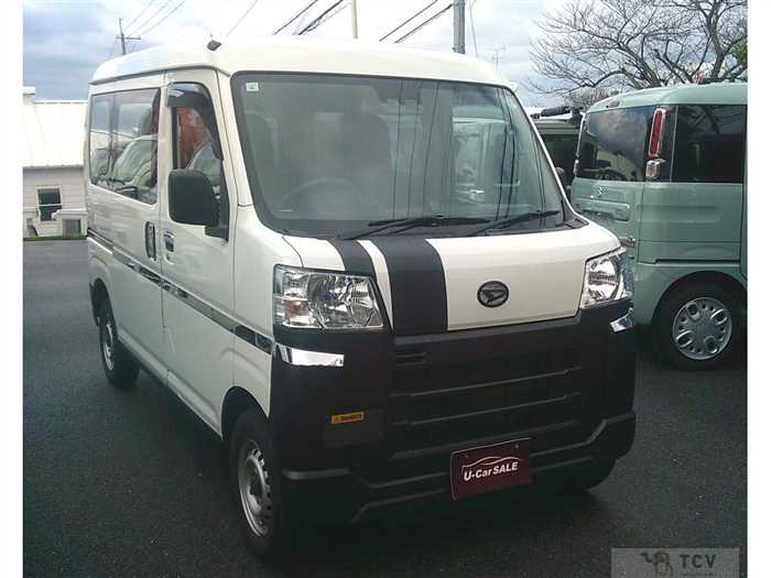 2022 Daihatsu Hijet Cargo