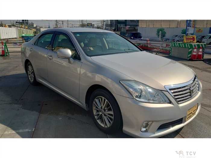 2013 Toyota Crown