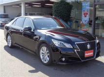 2014 Toyota Crown Hybrid