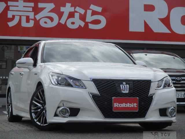2013 Toyota Crown Hybrid