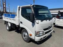 2015 Hino Dutro