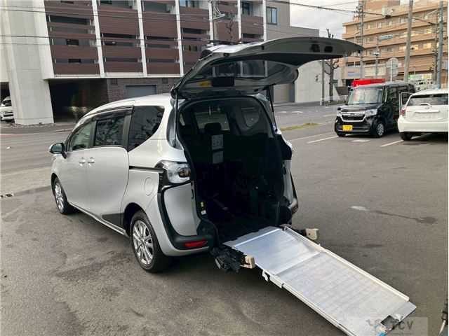 2017 Toyota Sienta