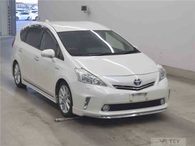 2013 Toyota PRIUS α